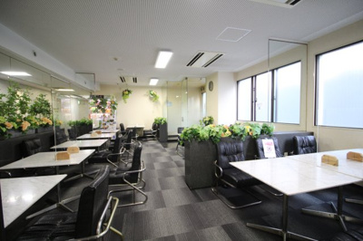 【その他共用部分】 | 三宮ベンチャービル | 商談スペース