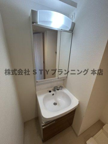 仲介手数料０円！プレサンス鶴舞公園セラヴィの独立洗面台