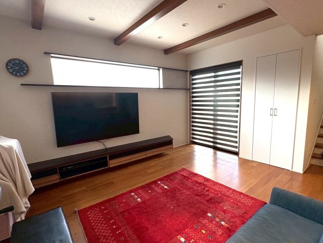 津幡町中須加　の居間・リビング