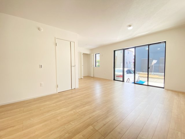 『八王子市新築戸建て』八王子市楢原町979-16【仲介手数料無料】　２期の居間・リビング|～仲介手数料無料☆八王子ひなた不動産～八王子市楢原町　新築戸建て