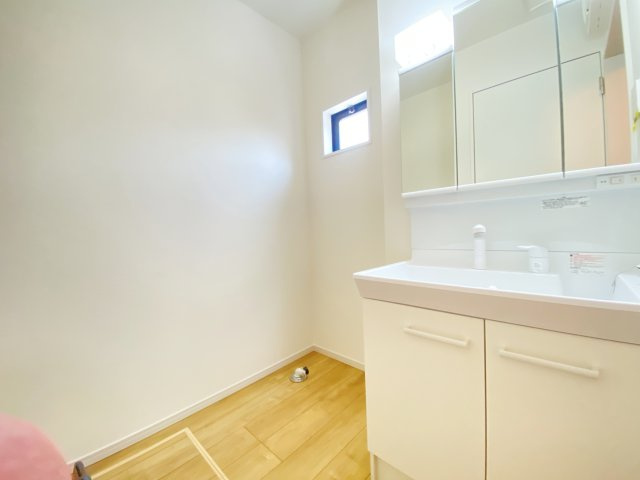 『八王子市新築戸建て』八王子市楢原町979-16【仲介手数料無料】　２期の独立洗面台|～仲介手数料無料☆八王子ひなた不動産～八王子市楢原町　新築戸建て