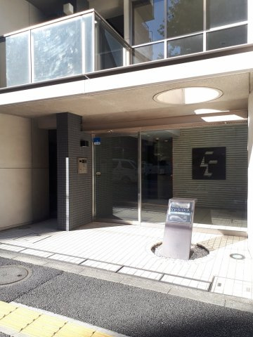 レジディア御茶ノ水のエントランス