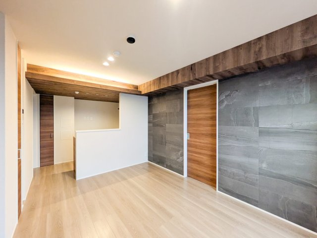 アルビオン　コートの居間・リビング|ＩＯＴ対応で外出先から家電製品を操作可能♪