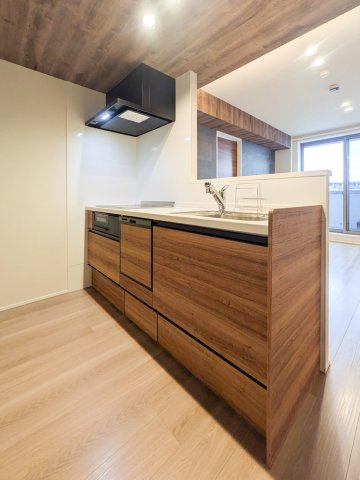 アルビオン　コートのキッチン|ビルトイン食洗機付きで、家事の手間も軽減♪