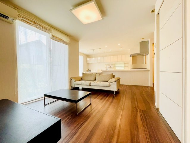 長久手市岩作三ケ峯戸建の居間・リビング|LDK③