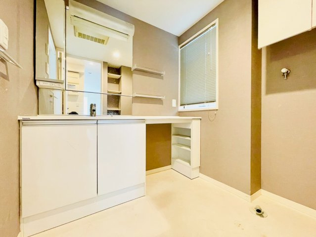 長久手市岩作三ケ峯戸建の独立洗面台|洗面室①