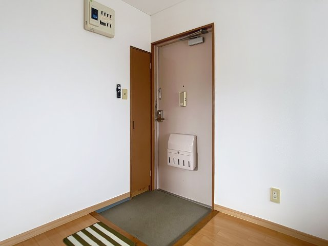 シャトレ―木の実町の玄関