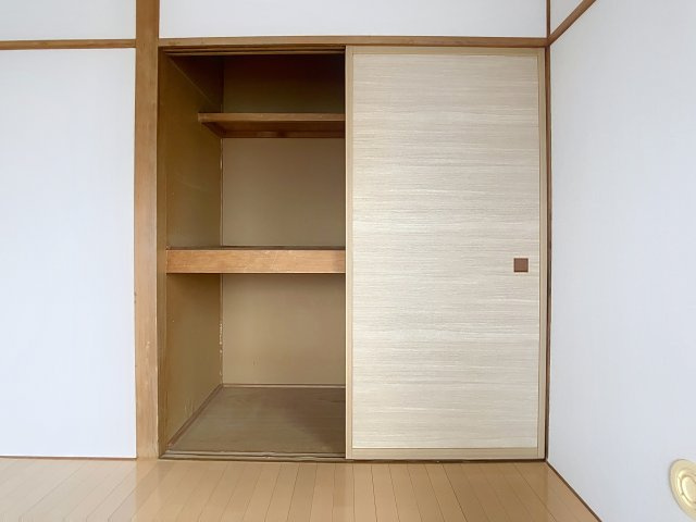 シャトレ―木の実町の収納