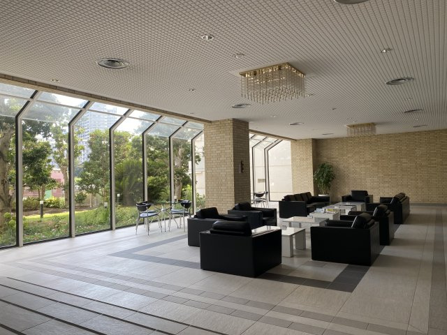 熱海プラザのエントランス