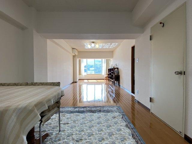 熱海プラザの居間・リビング