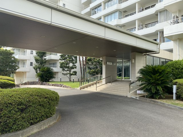 熱海プラザのエントランス