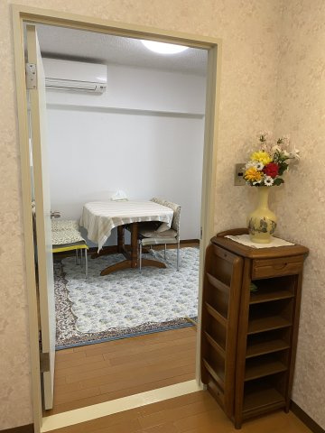 熱海プラザの居間・リビング