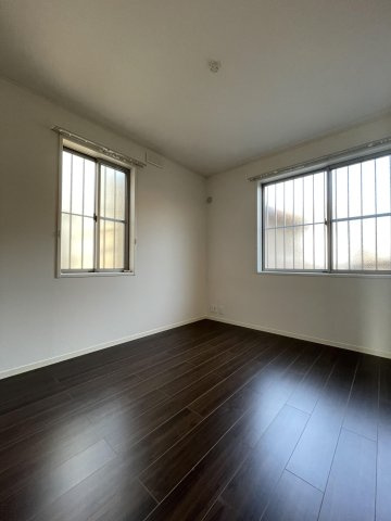 エクリスの寝室|風通しも良い寝室です☆