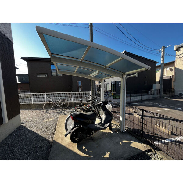 メゾンドリームのその他共用部分|駐輪場に自転車も停められます♪