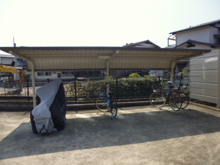 グレースのその他共用部分|駐輪場に自転車も停められます♪