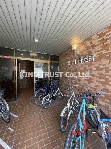 KTI南森町のエントランス|ゆとりのあるエントランスです