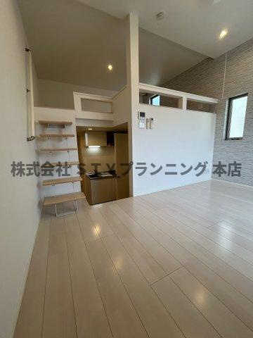 仲介手数料０円！Grande鶴羽の居間・リビング