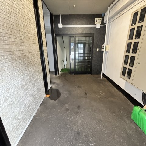 ハイツタイセイ（蘭西）のエントランス