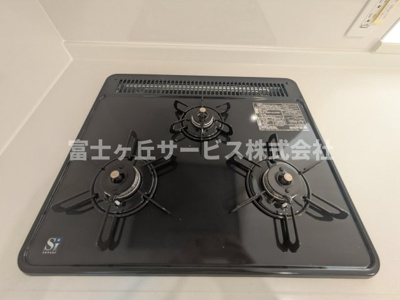 【その他】 | 浜松市中央区泉4丁目 2期 新築一戸建て | 3口コンロがあります