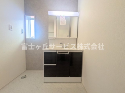 【独立洗面台】 | 浜松市中央区泉4丁目 2期 新築一戸建て | 独立洗面台です