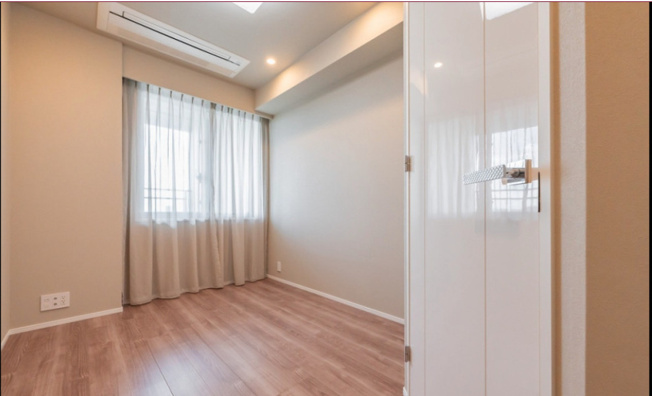 【洋室】 | ★仲介手数料無料★パークコート千代田富士見ザ・タワー（皇居・北の丸公園・千鳥ヶ淵を望める　南東向き29F）