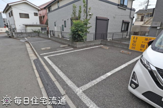 【駐車場】