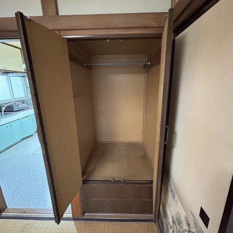 室蘭市港南町１丁目２９－５戸建の玄関