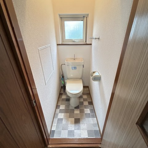 室蘭市港南町１丁目２９－５戸建のトイレ