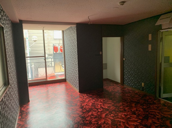 TOMOビルのロビー