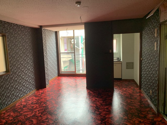 TOMOビルのロビー