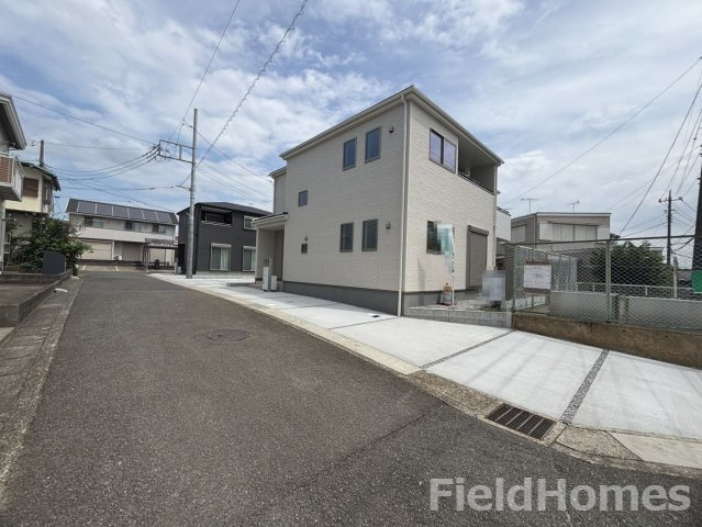 伊勢原市板戸新築戸建て　２号棟の前面道路含む現地写真|前面道路含む現地写真です。