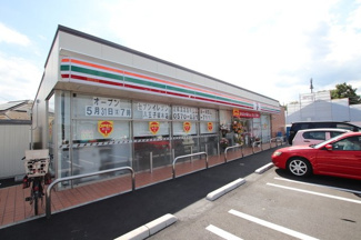 セブン-イレブン 八王子榎木店まで550ｍ