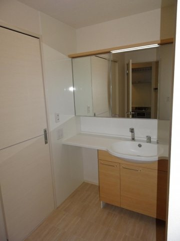 アースガーデンＳＯＪＡの洗面所|洗髪洗面化粧台