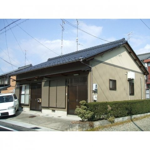 岐阜市加納鉄砲町２丁目の一戸建ての外観