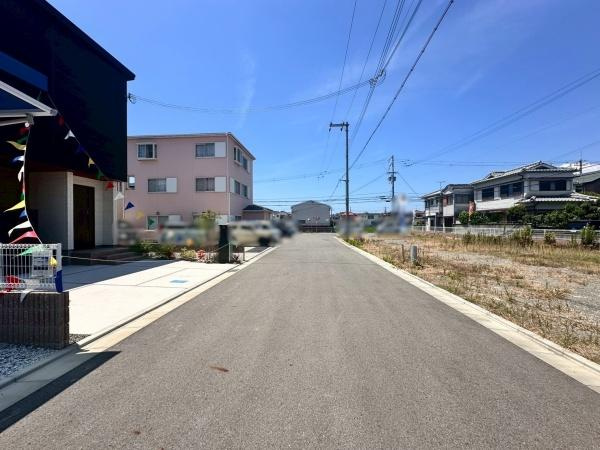 JT中島2-11号　新築戸建の前面道路含む現地写真