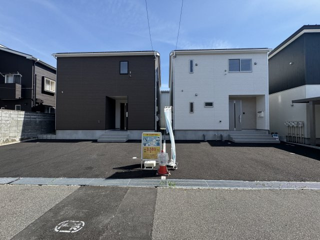 クレイドルガーデン　中央区米山第３　全２棟