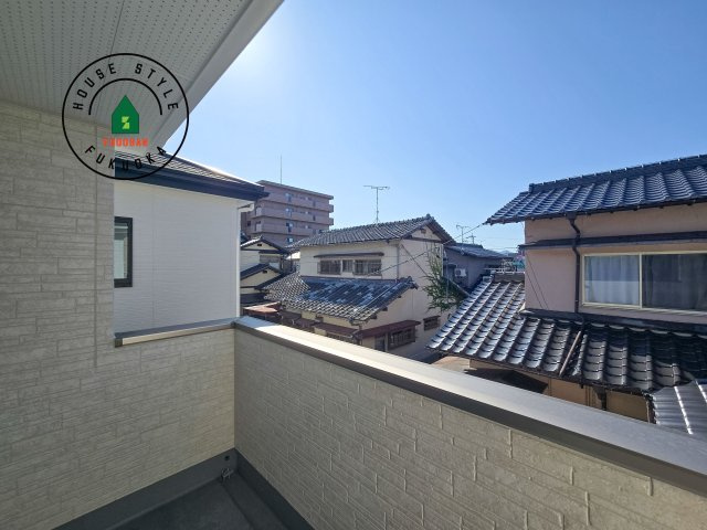 古賀市天神4丁目第2-2棟(2号棟）の展望|窓から緑が見える物件も魅力的です。