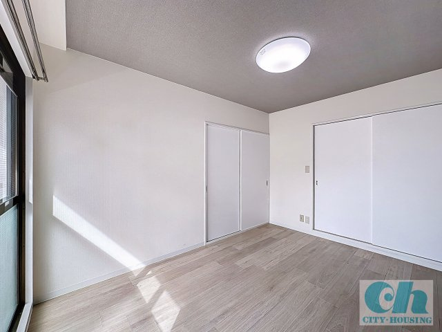 コーポラス篠原 203号室の居間・リビング