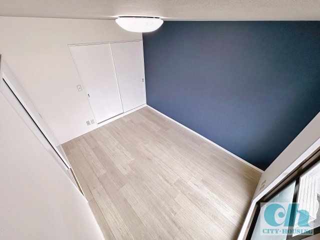 コーポラス篠原 203号室の居間・リビング