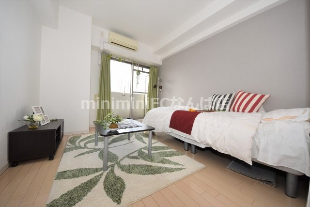 アーデンタワー西本町の居間・リビング