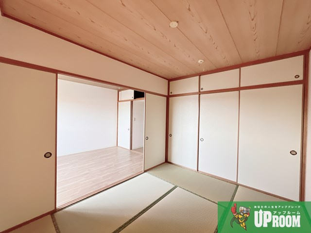 パラシオイトウの内装