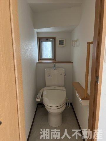 平塚市大神４丁目　戸建のトイレ|清潔感のあるトイレです