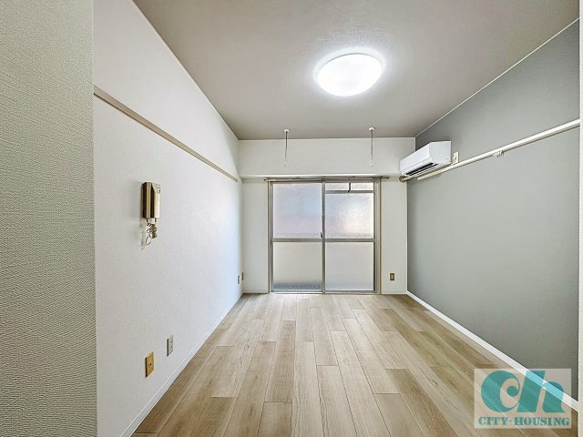 キャッスルマンション大森A号館 202号室 の居間・リビング