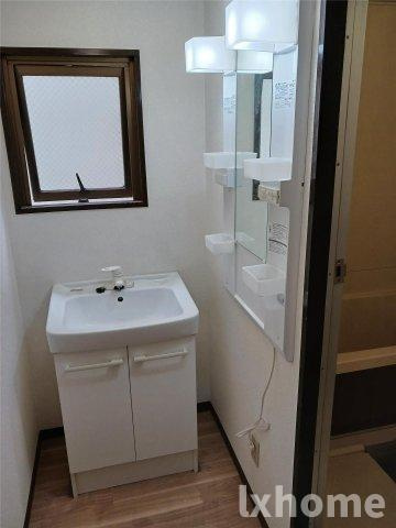 上穂ハイツの洗面所|広い洗面スペース