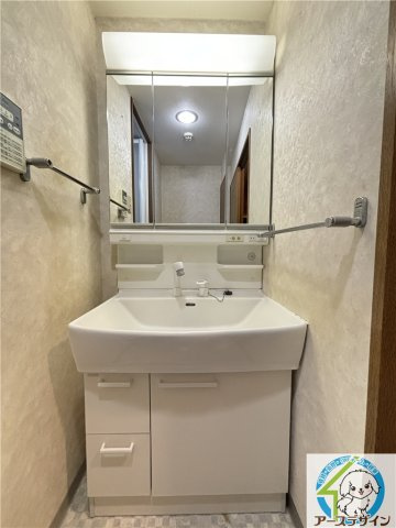 ネオハイツ明石・魚住の独立洗面台