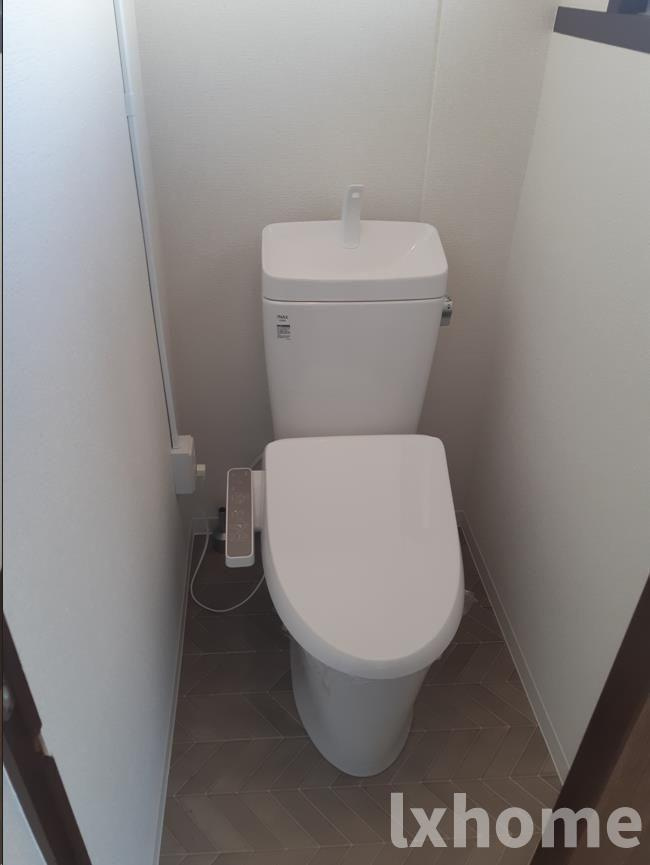 辻子マンションのトイレ|ゆったりとした空間のトイレです