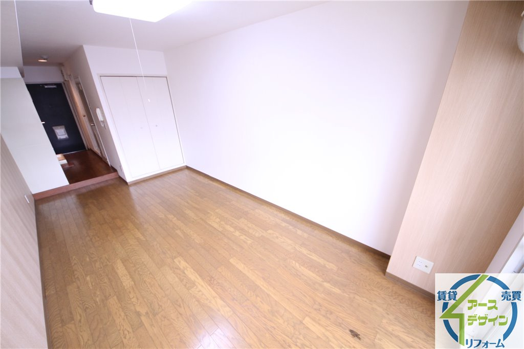 クロスロードハイツ山崎の居間・リビング