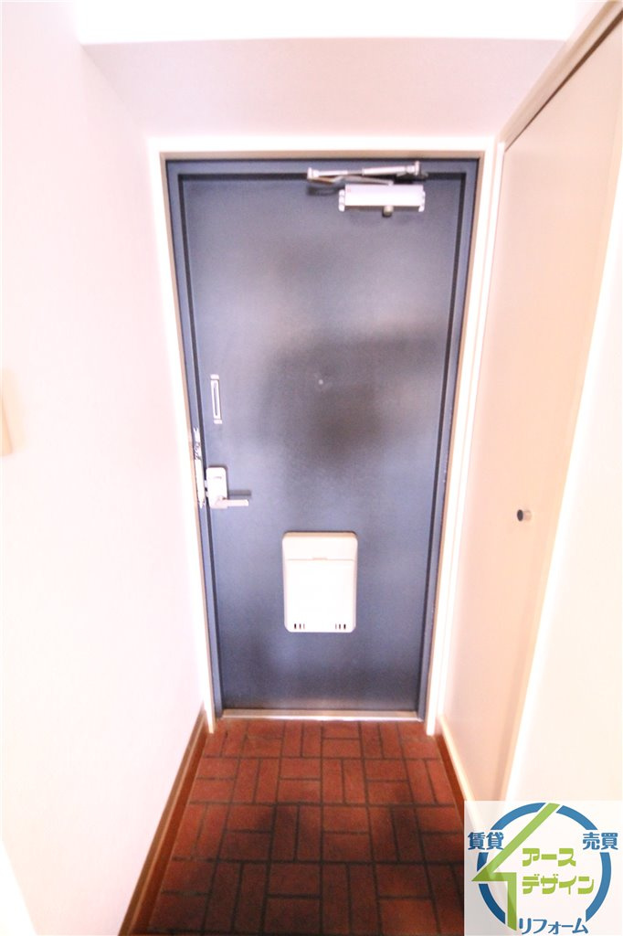 クロスロードハイツ山崎の玄関