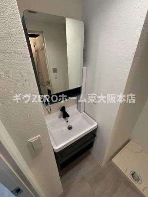 セレニテ日本橋エクラ　仲介手数料無料の洗面所