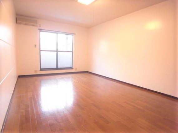 レジデンス幸の居間・リビング|ゆったりとした居間です